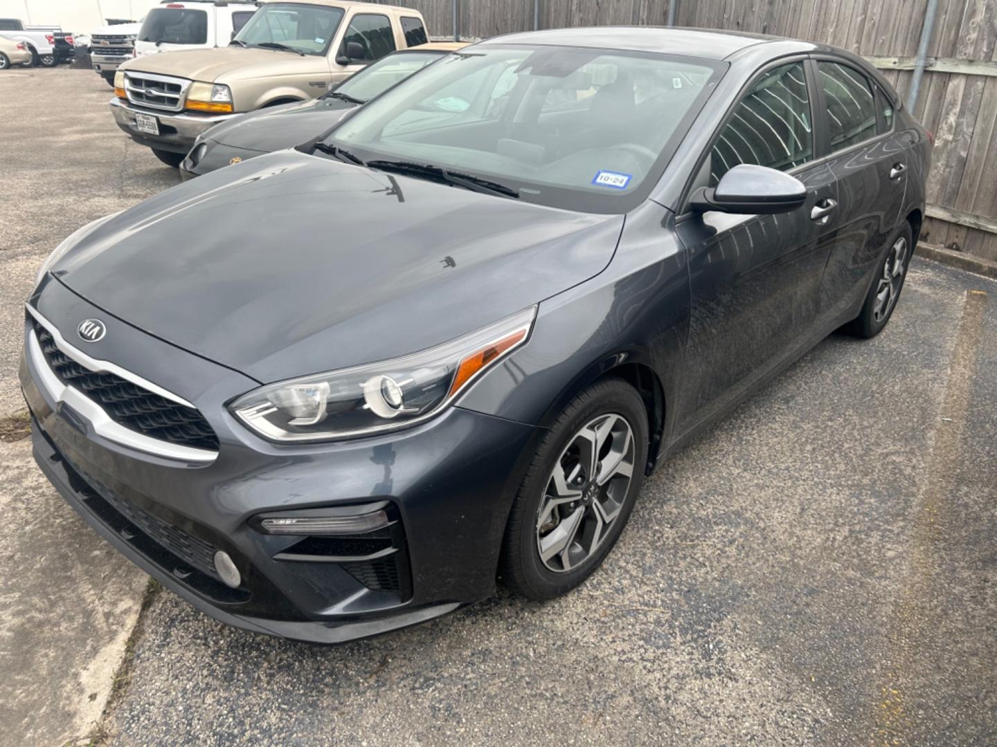 2021 Grey Kia Forte (3KPF24AD5ME) , located at 1687 Business 35 S, New Braunfels, TX, 78130, (830) 625-7159, 29.655487, -98.051491 - Photo#0